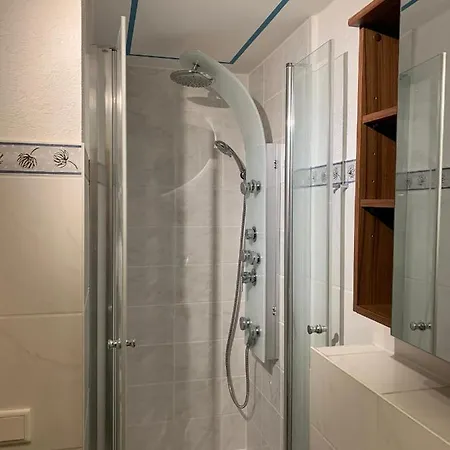 Romantische Ferienwohnung Mit Fantastischem Ausblick, Pool Und Gartensauna Apartment *