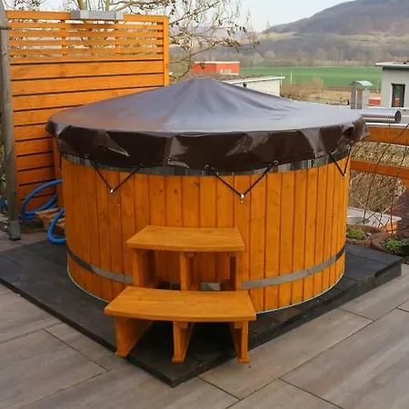 Romantische Ferienwohnung Mit Fantastischem Ausblick, Pool Und Gartensauna Jena
