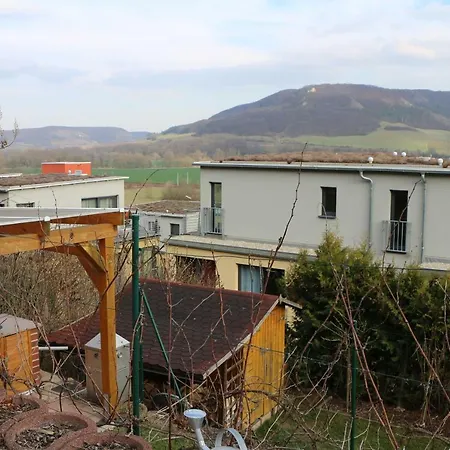 Romantische Ferienwohnung Mit Fantastischem Ausblick, Pool Und Gartensauna