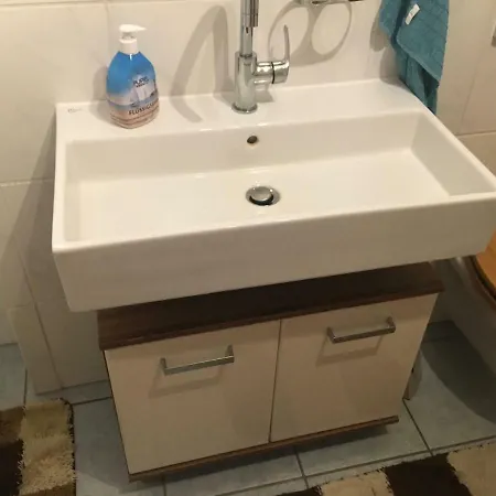 Romantische Ferienwohnung Mit Fantastischem Ausblick, Pool Und Gartensauna Apartment *